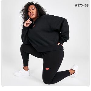 Nike heart leggings NWT